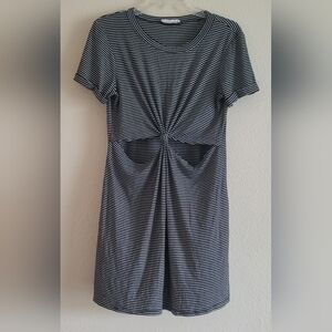 Honey Punch Sz Small Cutout Knot Dress